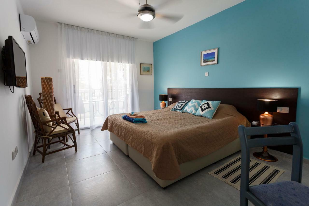 Coral Bay Sea Breeze Apartments - 3 Bedroom Apartment Peyia Esterno foto