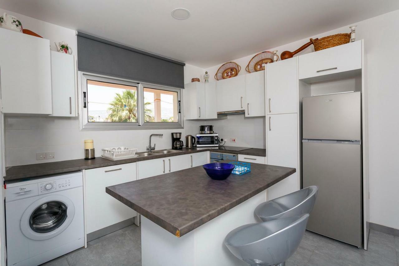 Coral Bay Sea Breeze Apartments - 3 Bedroom Apartment Peyia Esterno foto