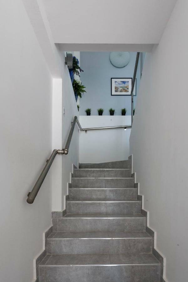Coral Bay Sea Breeze Apartments - 3 Bedroom Apartment Peyia Esterno foto