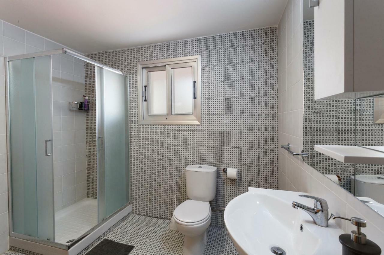 Coral Bay Sea Breeze Apartments - 3 Bedroom Apartment Peyia Esterno foto